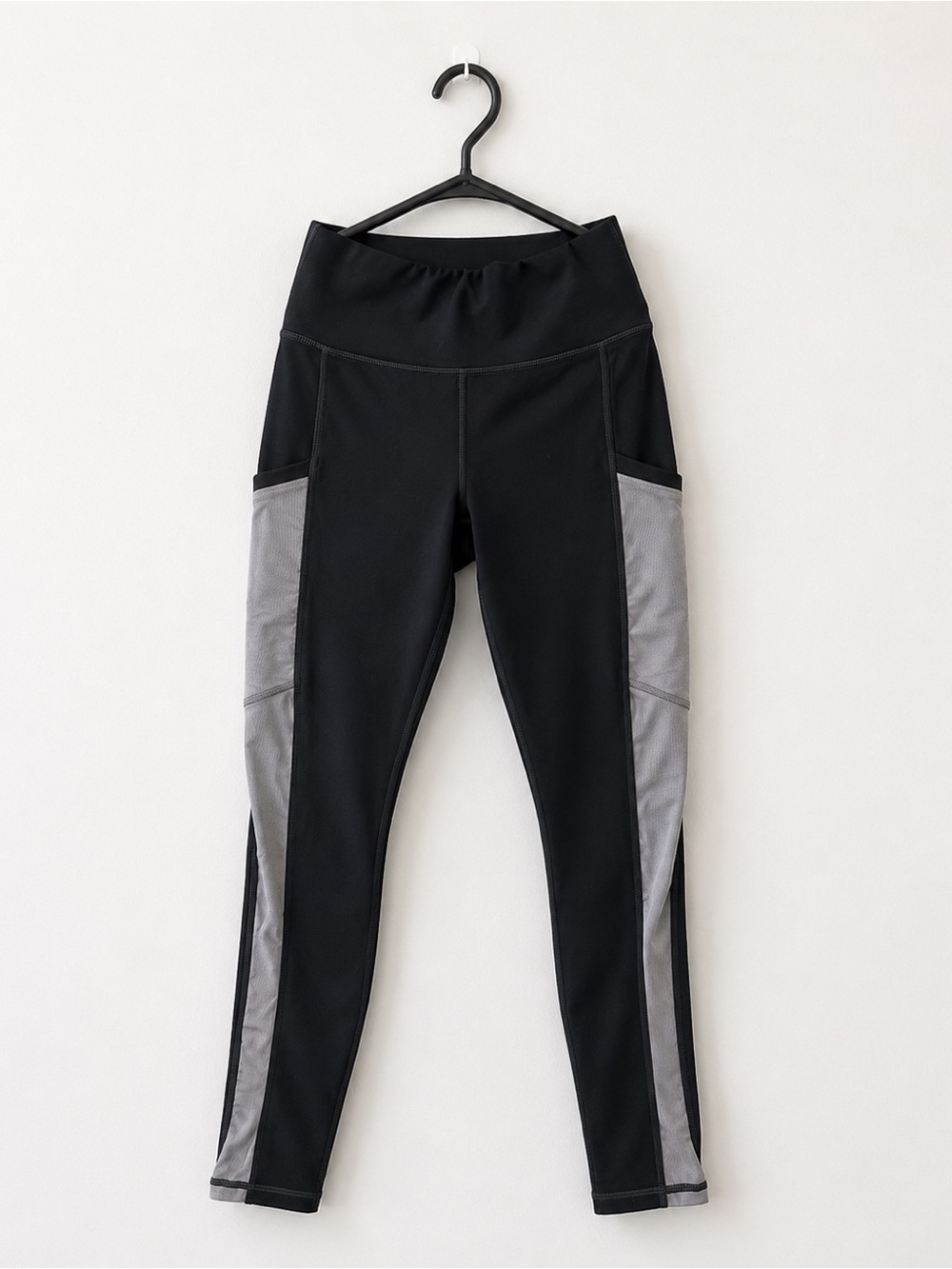 Fabletics PowerHold Leggings in Black Beige Size Small Mesh